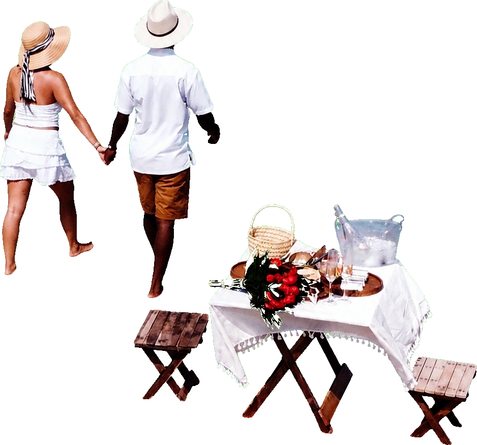 Pareja en el recorrido del picnic en medio del mar Sisal